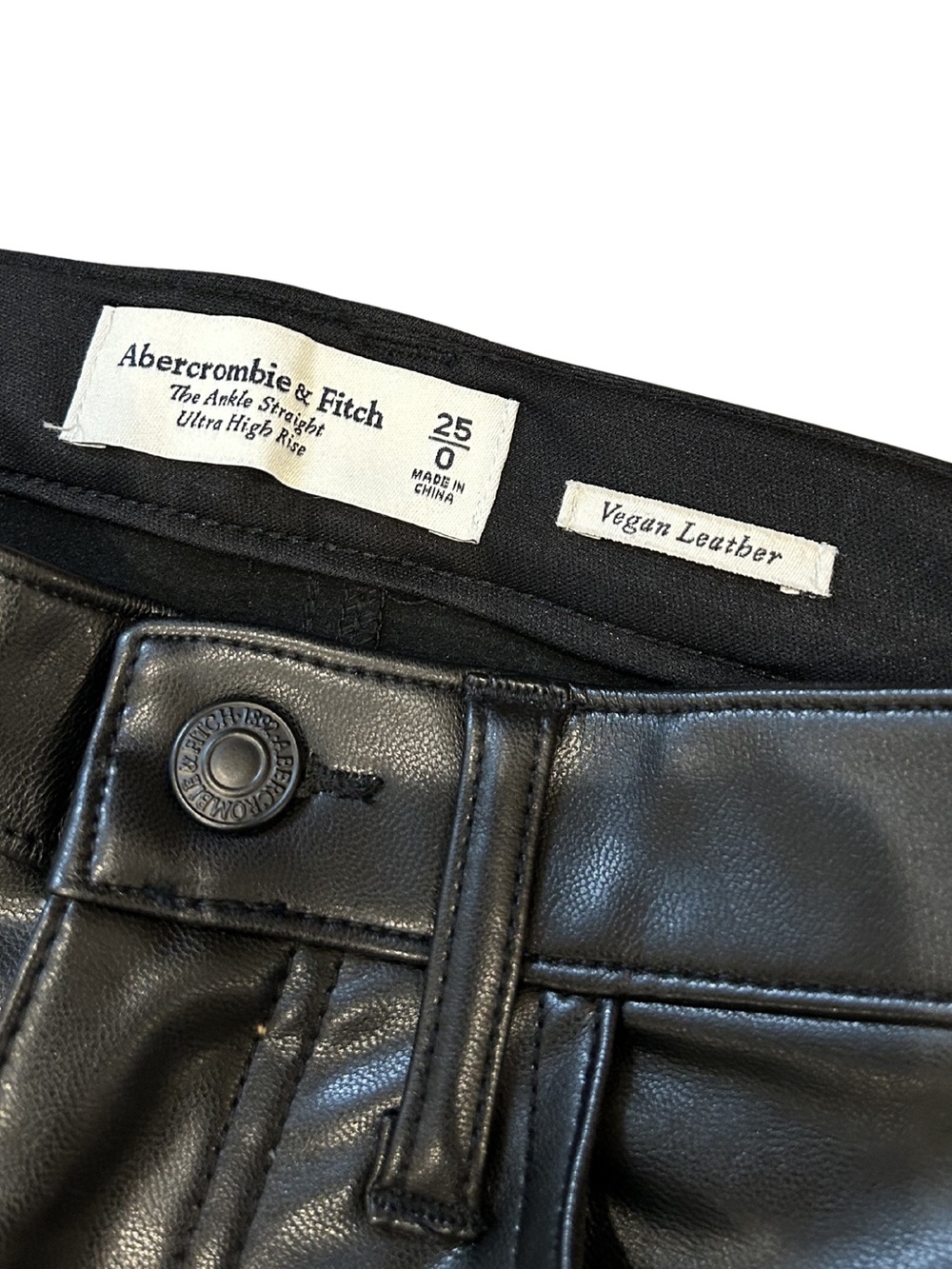 Abercrombie Ultra High Rise Ankle Straight Vegan Leather Black Pants | NWOT | 25 - Picture 3 of 6